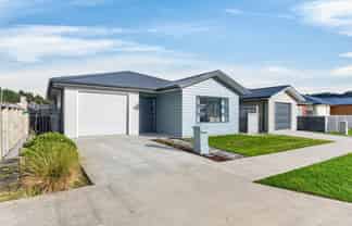 14 Brian Hughes Road, Wainuiomata