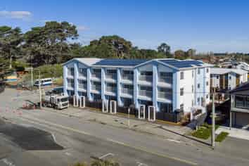 G04/87 Marine Parade, North New Brighton