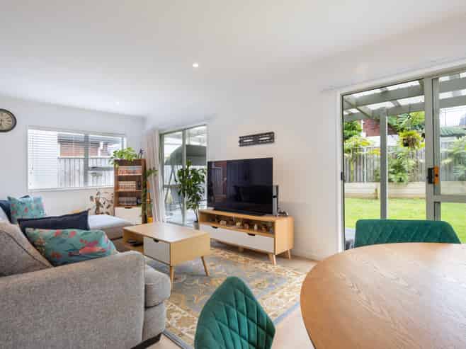 37f Brookfield Avenue, Onehunga