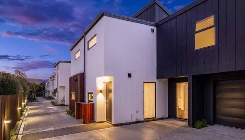 4/8 Antrim Street, Sydenham