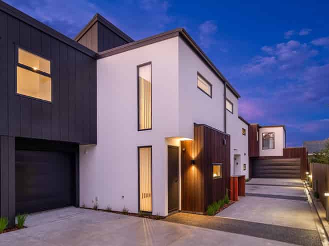 2/8 Antrim Street, Sydenham