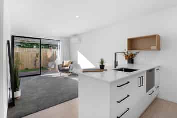 2/8 Antrim Street, Sydenham