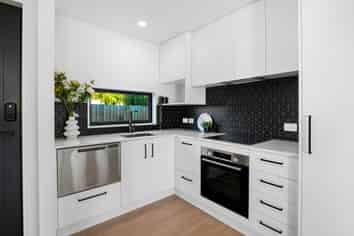 3/8 Antrim Street, Sydenham