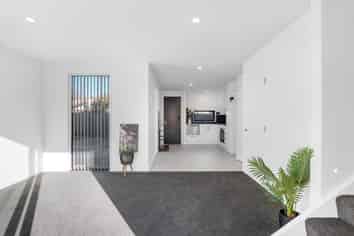 3/8 Antrim Street, Sydenham