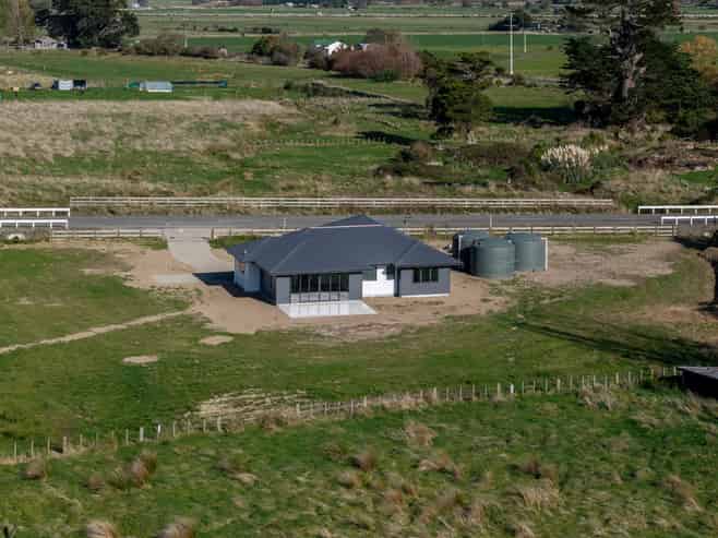 21 Latha Grove, Woodville