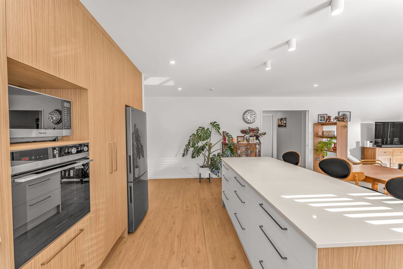 Contemporary Comfort with Solar Efficiency - Ansicht 6