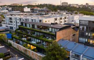 202/15B Augustus Terrace, Parnell