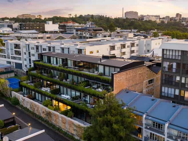 202/15B Augustus Terrace, Parnell