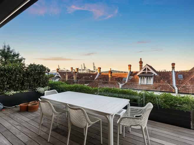 202/15B Augustus Terrace, Parnell