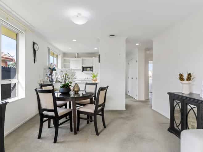 11 Fernbrook Close, Burswood