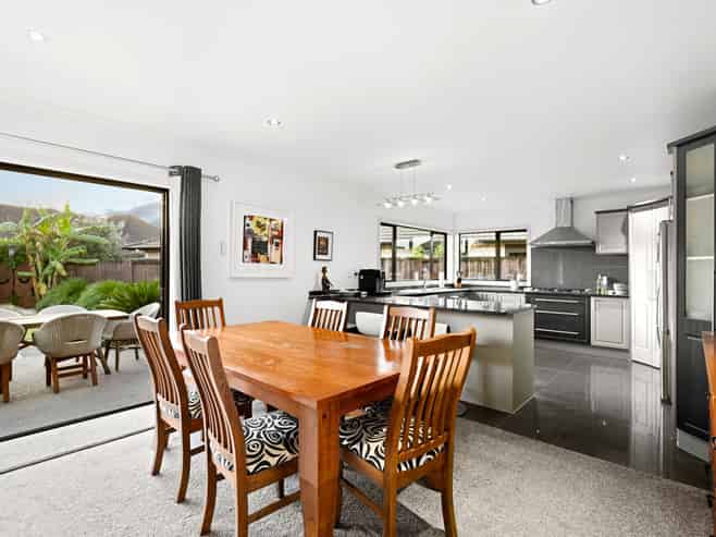 8 Jarvis Court, Huntington