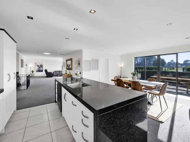 105 Mawhitiwhiti Road, Normanby