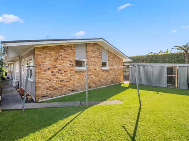 4/144 Point Chevalier Road, Point Chevalier