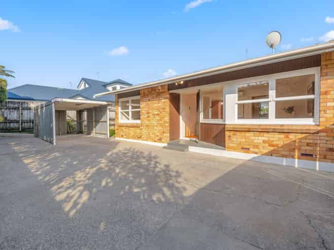 4/144 Point Chevalier Road, Point Chevalier