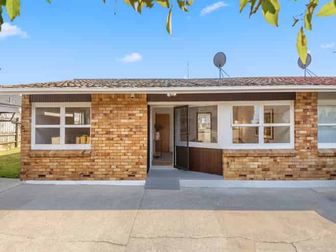 4/144 Point Chevalier Road, Point Chevalier