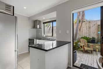 31B Lyn Grove, Papamoa