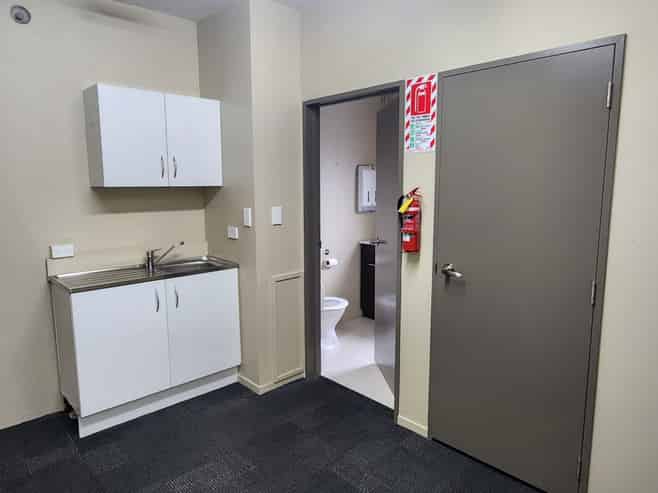 Qaulity warehouse with tidy office
