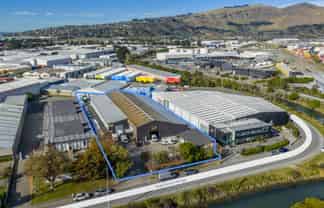 High yielding investment with rental upside 