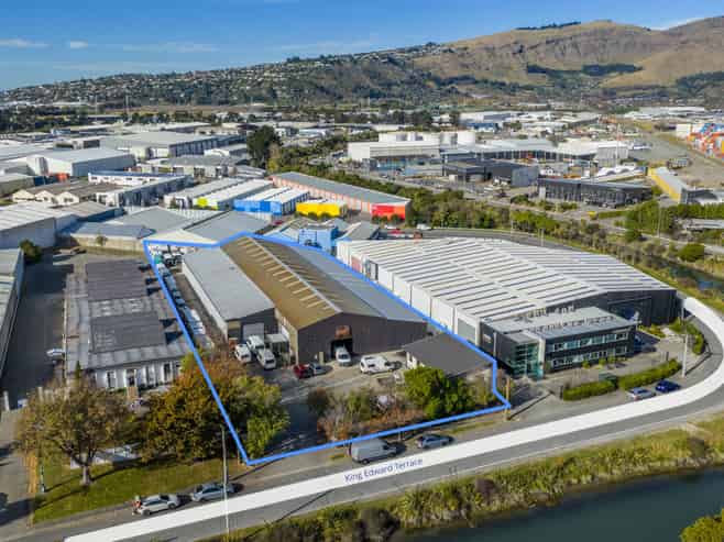 High yielding investment with rental upside 