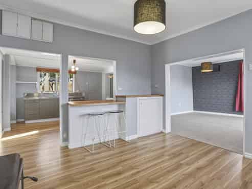 7 Dickson Street, Macandrew Bay