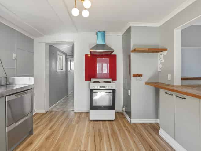 7 Dickson Street, Macandrew Bay