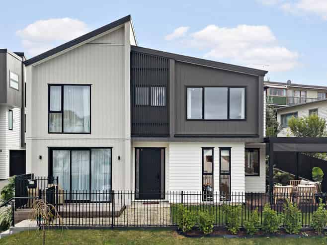 1/1 Montana Avenue, Murrays Bay