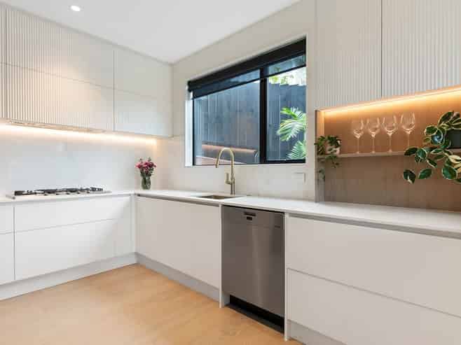 1/1 Montana Avenue, Murrays Bay