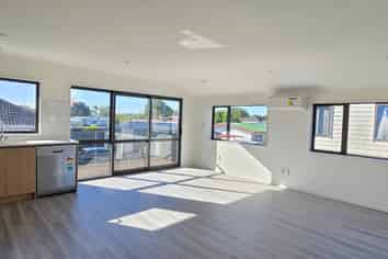 3/5 Viola Avenue , Mangere East