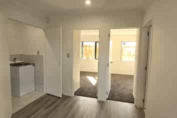 3/5 Viola Avenue , Mangere East