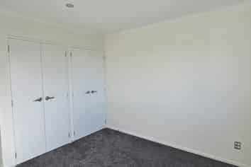 3/5 Viola Avenue , Mangere East