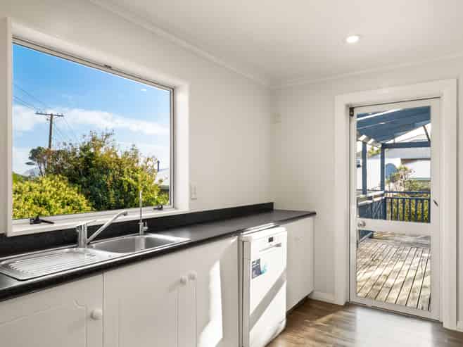 50 Norman Street, Tainui