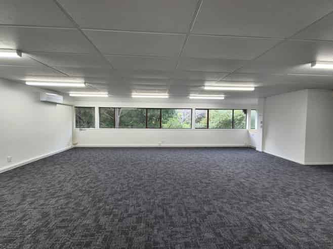 Elevated office with bush outlook