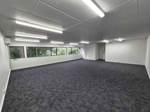 Elevated office with bush outlook