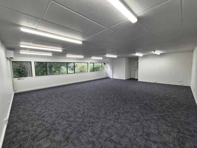 Elevated office with bush outlook