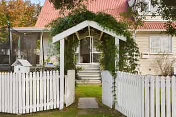 9 Garland Drive, Saint Andrews