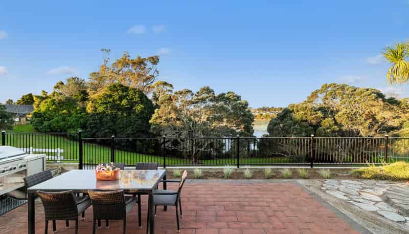 11 Riverside Drive, Waiuku