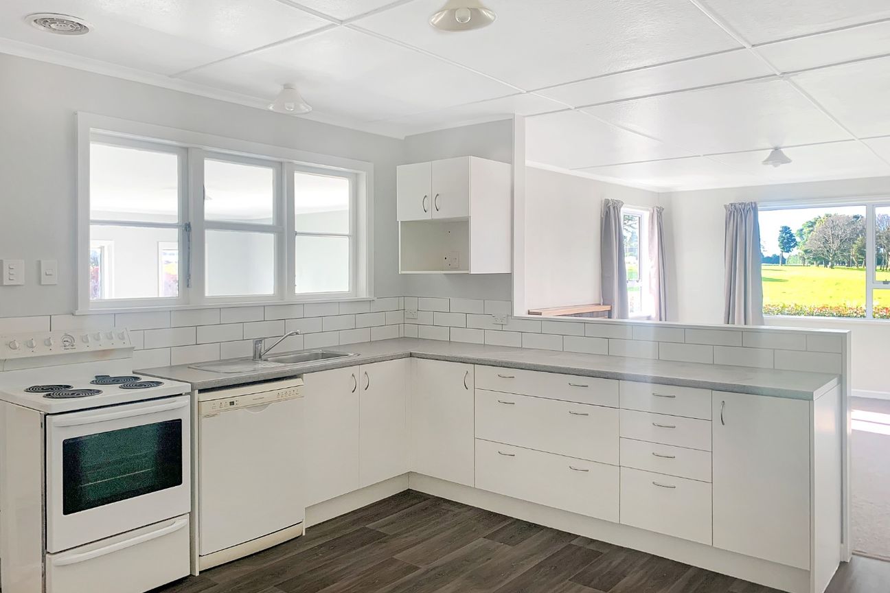FOUR BEDROOMS - DANNEVIRKE - RURAL LIVING - Visning 2
