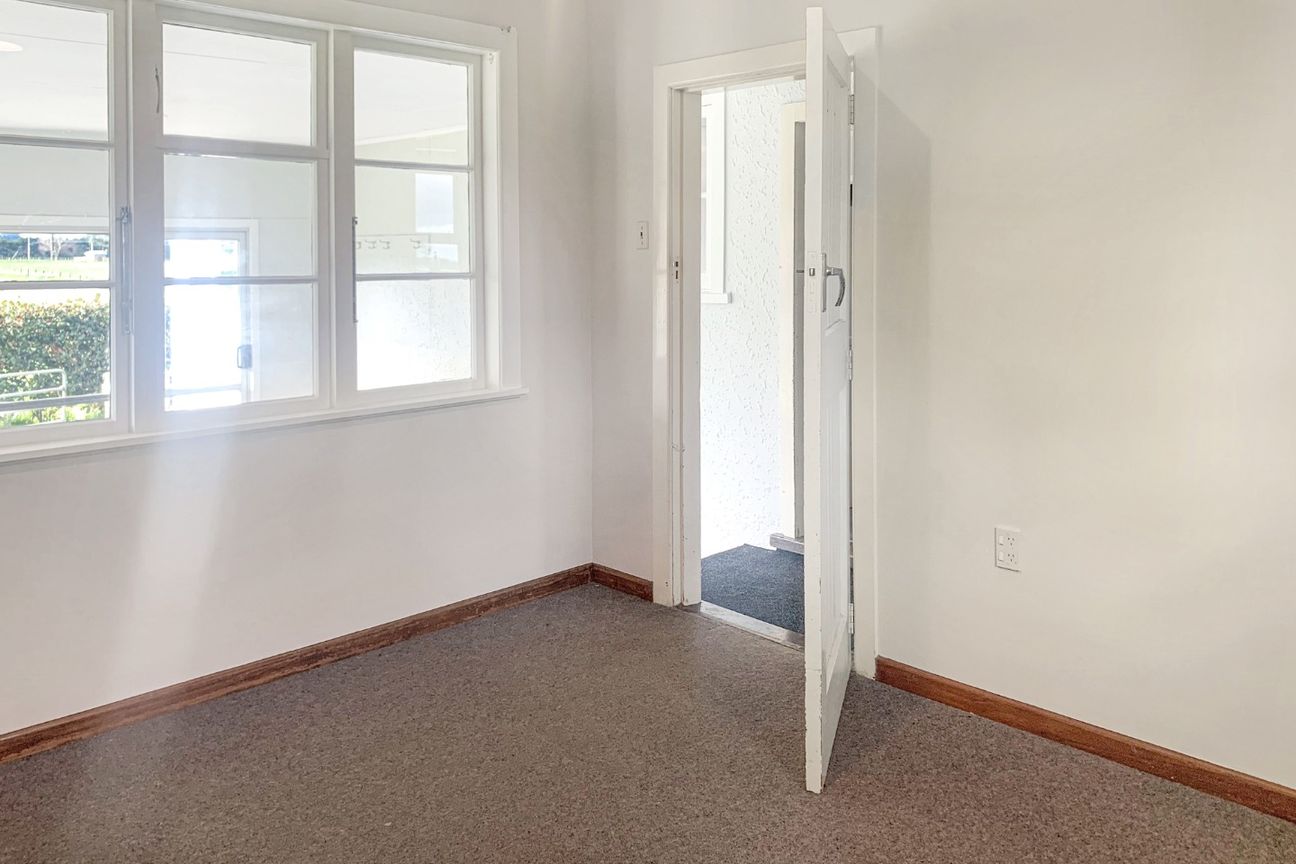 FOUR BEDROOMS - DANNEVIRKE - RURAL LIVING - Flere