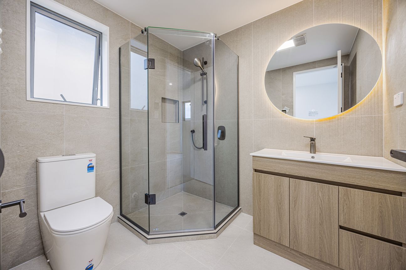 3 Master Suites! - Brand New - Vista 5