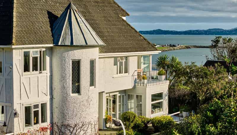 12 Cheviot Road, Lowry Bay, Eastbourne