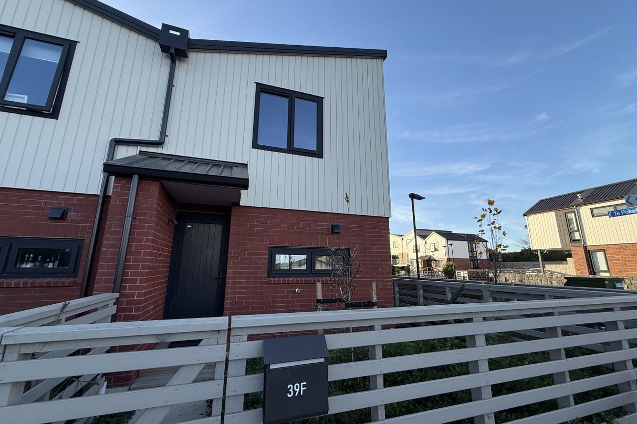 Spacious 2-Bedroom Townhouse for Rent in Mangere - Vaade 2