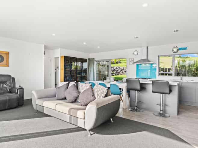 207 Thelma Road North, Mangawhai Heads