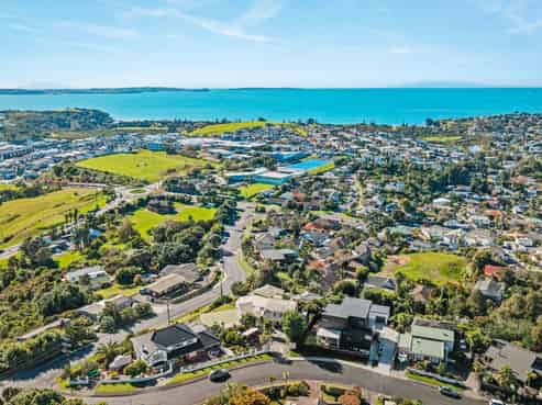 196 Glenvar Road, Torbay