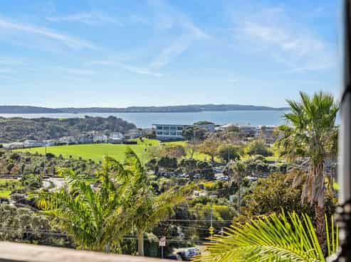 196 Glenvar Road, Torbay