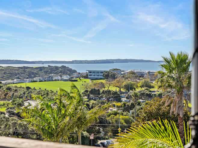 196 Glenvar Road, Torbay