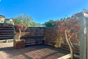 2 Sirius Place, Botany Downs