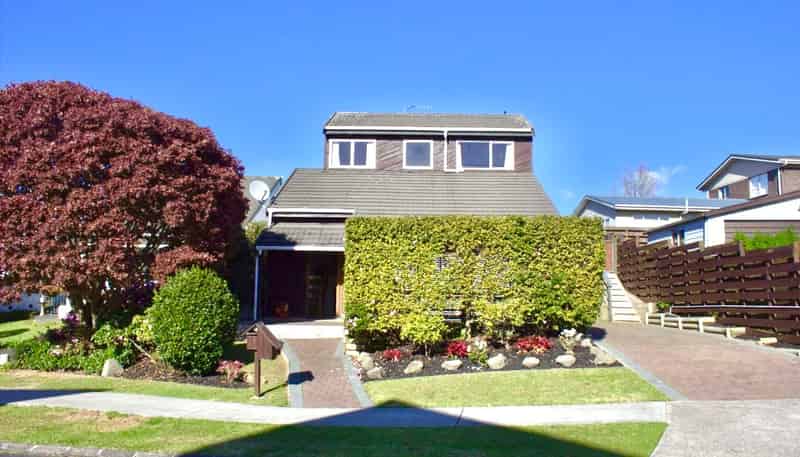 2 Sirius Place, Botany Downs