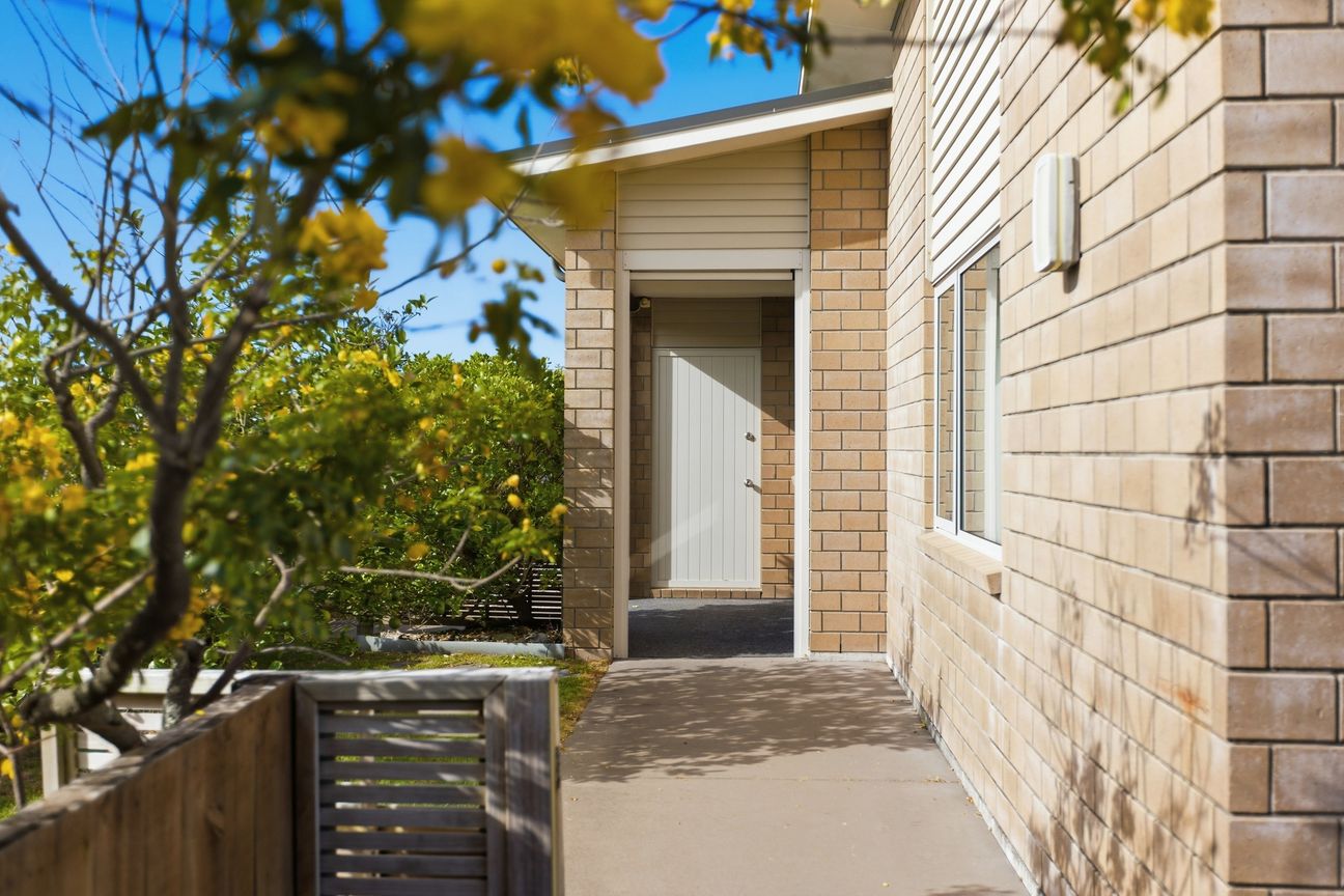 Parkside Living Just Moments from the Beach - Aanzicht 4