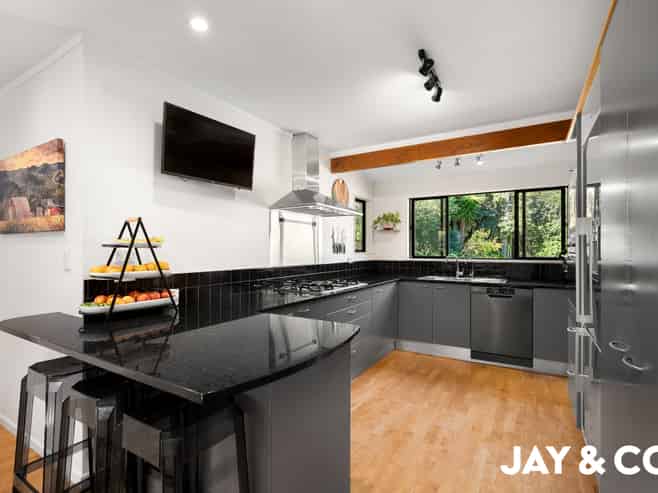 10 Thorps Quarry Road, Clevedon