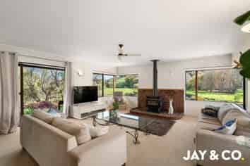 10 Thorps Quarry Road, Clevedon